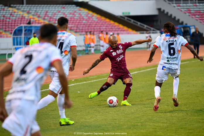 Saprissa debutó en el campeonato nacional